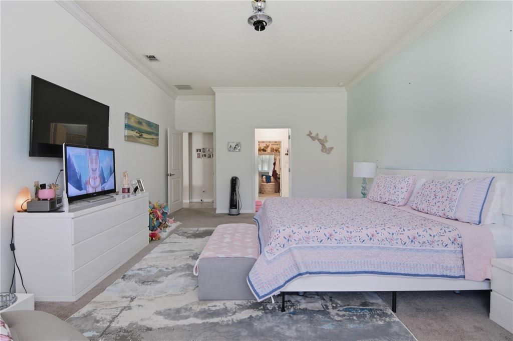 En Venta: $432,500 (3 camas, 2 baños, 2061 Pies cuadrados)