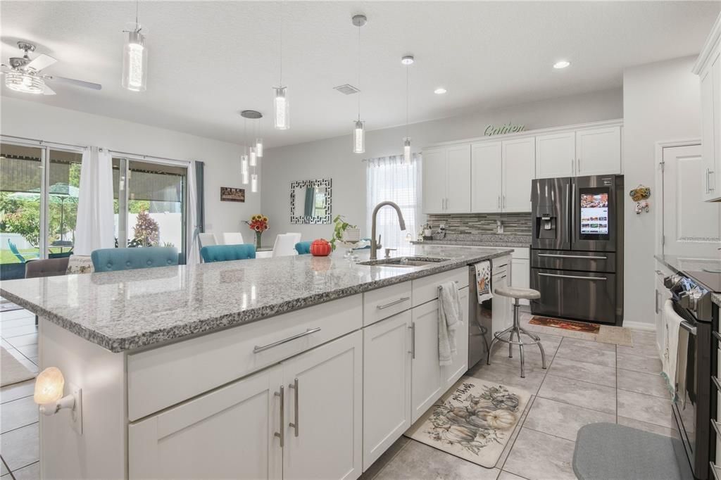 En Venta: $432,500 (3 camas, 2 baños, 2061 Pies cuadrados)