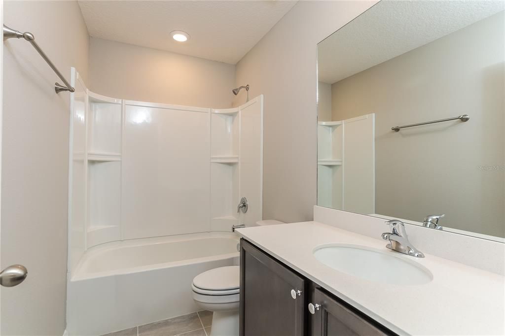 出租: $1,815 (4 贝兹, 2 浴室, 1852 平方英尺)