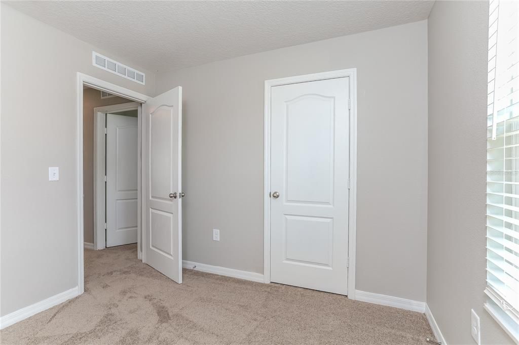 出租: $1,815 (4 贝兹, 2 浴室, 1852 平方英尺)