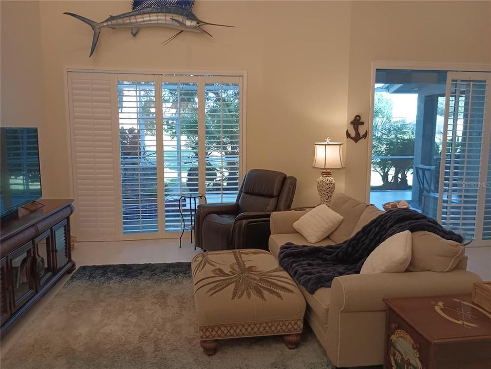 Под контрактом: $509,000 (4 спален, 3 ванн, 2060 Квадратных фут)