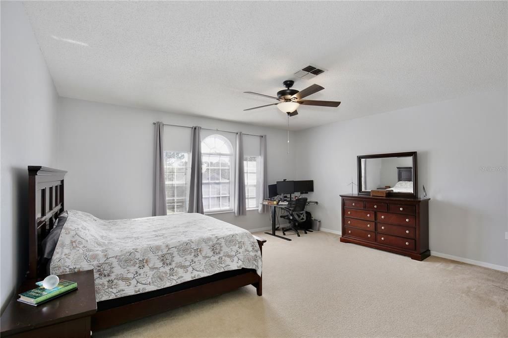 For Sale: $565,000 (4 beds, 2 baths, 2390 Square Feet)