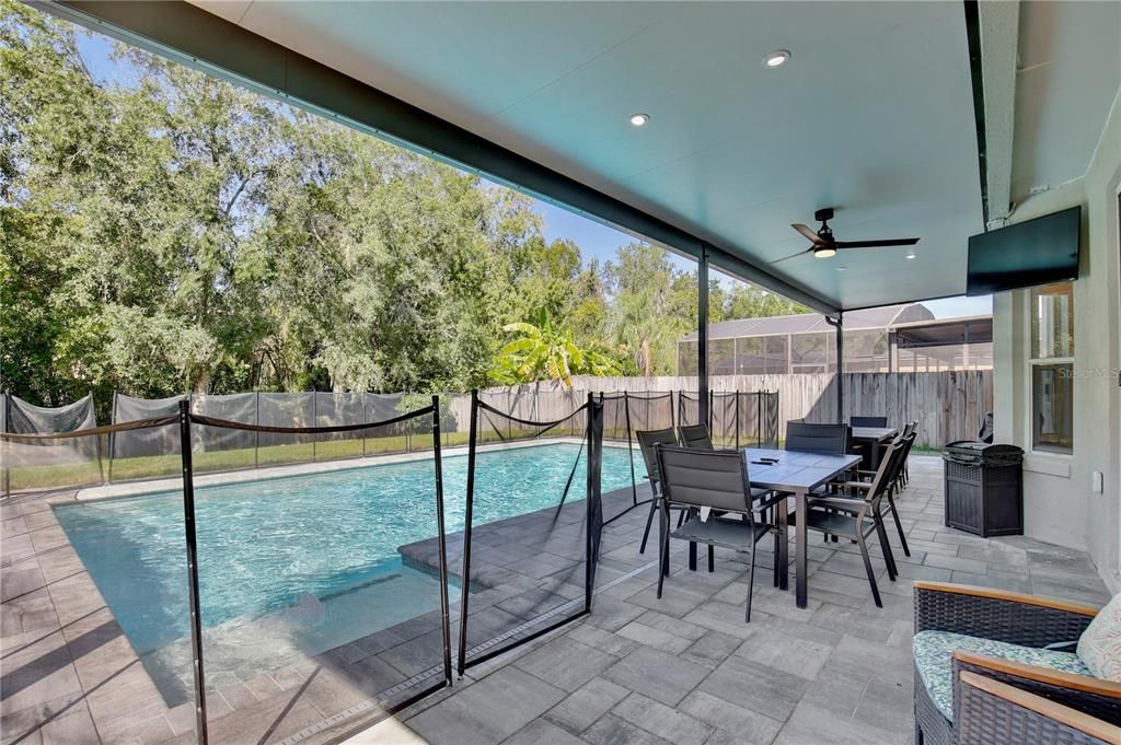 For Sale: $565,000 (4 beds, 2 baths, 2390 Square Feet)