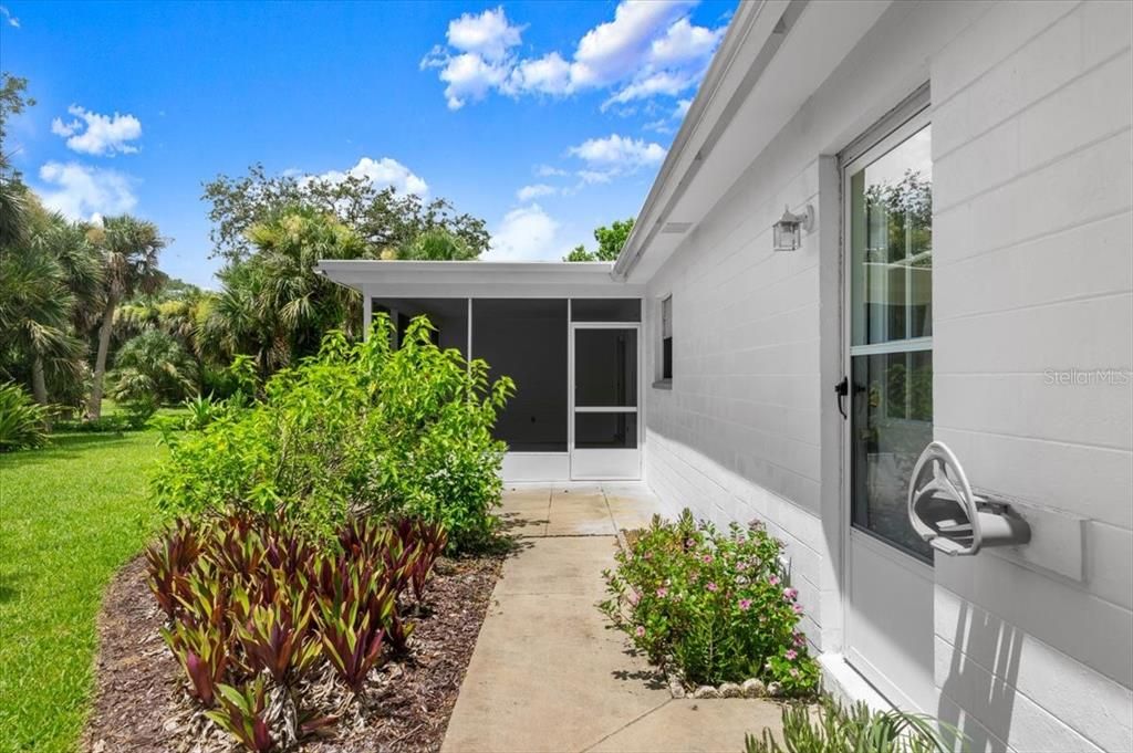 For Sale: $450,000 (3 beds, 2 baths, 1867 Square Feet)