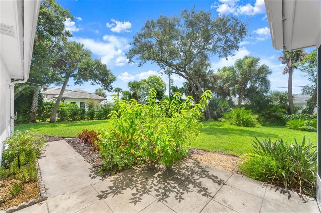 For Sale: $450,000 (3 beds, 2 baths, 1867 Square Feet)