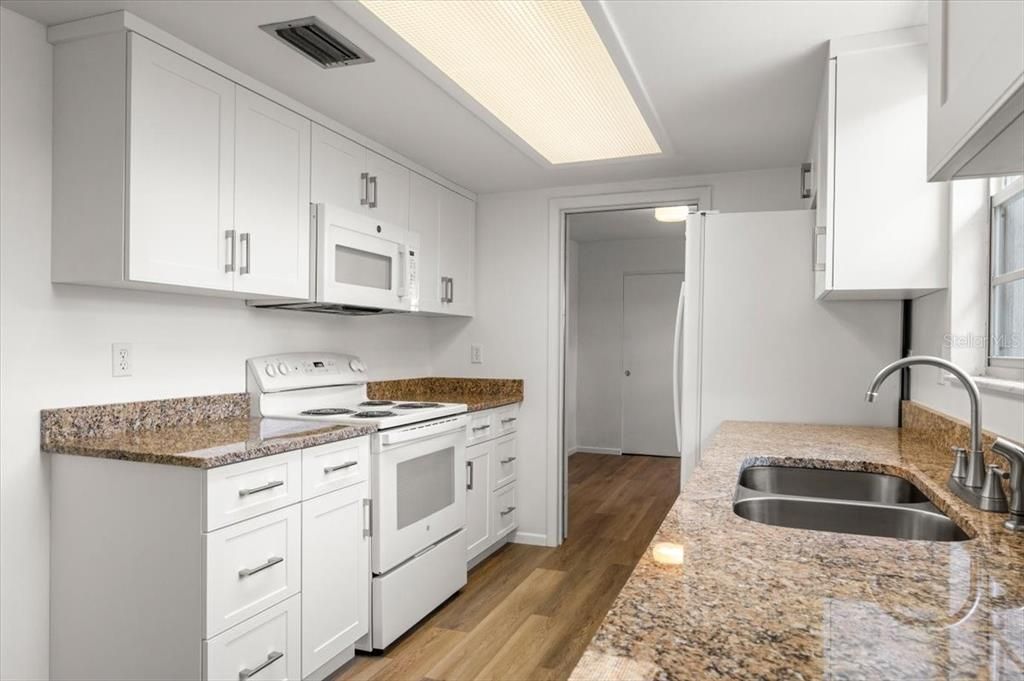 For Sale: $450,000 (3 beds, 2 baths, 1867 Square Feet)