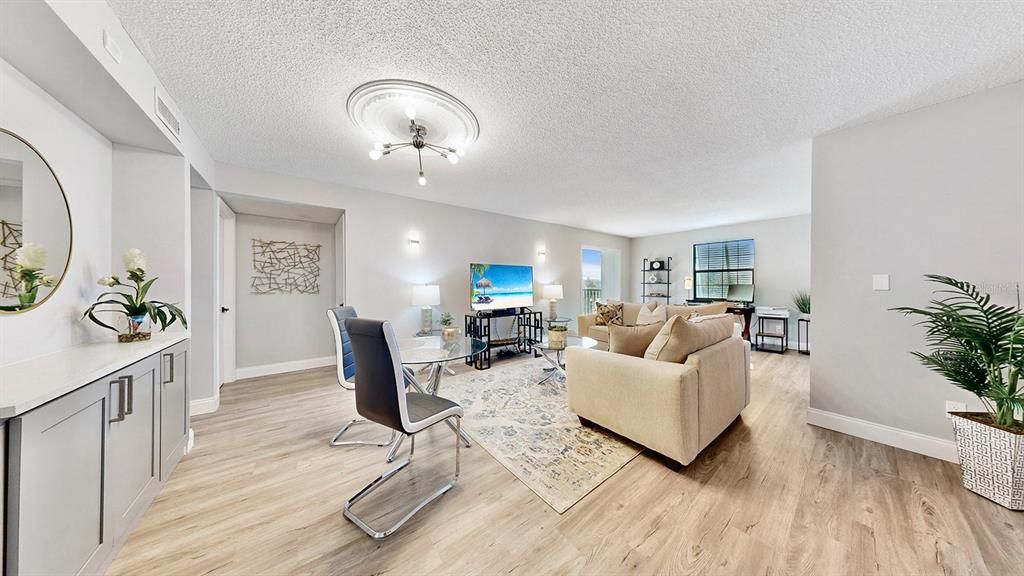 Recently Rented: $2,300 (2 beds, 2 baths, 1430 Square Feet)