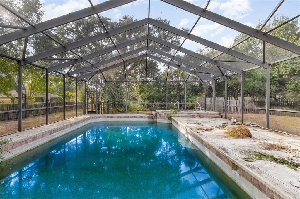 For Sale: $559,900 (4 beds, 3 baths, 2611 Square Feet)