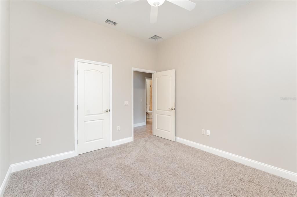 For Sale: $559,900 (4 beds, 3 baths, 2611 Square Feet)