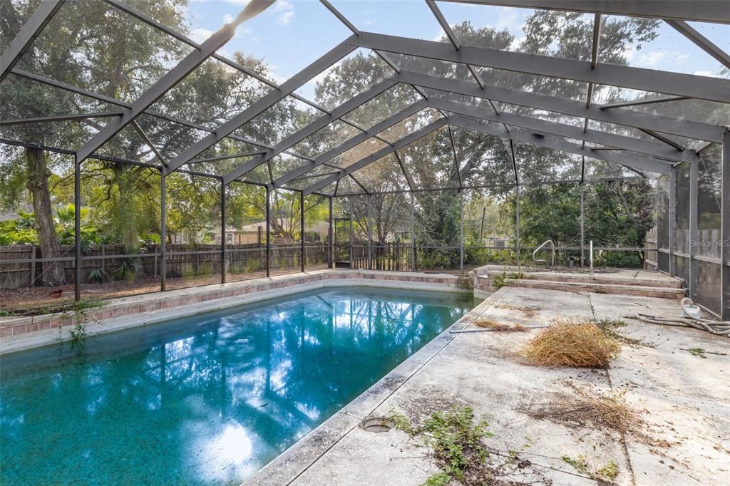 For Sale: $559,900 (4 beds, 3 baths, 2611 Square Feet)