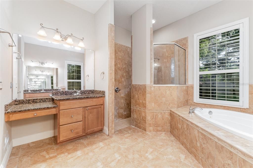 For Sale: $559,900 (4 beds, 3 baths, 2611 Square Feet)