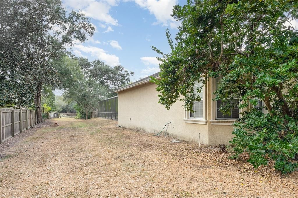 For Sale: $559,900 (4 beds, 3 baths, 2611 Square Feet)