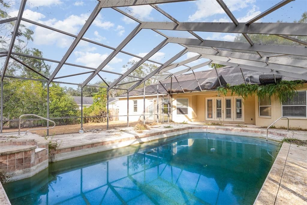 For Sale: $559,900 (4 beds, 3 baths, 2611 Square Feet)