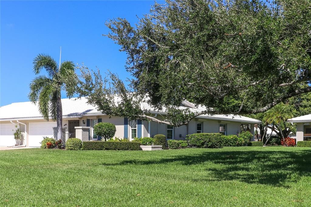 For Sale: $345,000 (2 beds, 2 baths, 1913 Square Feet)