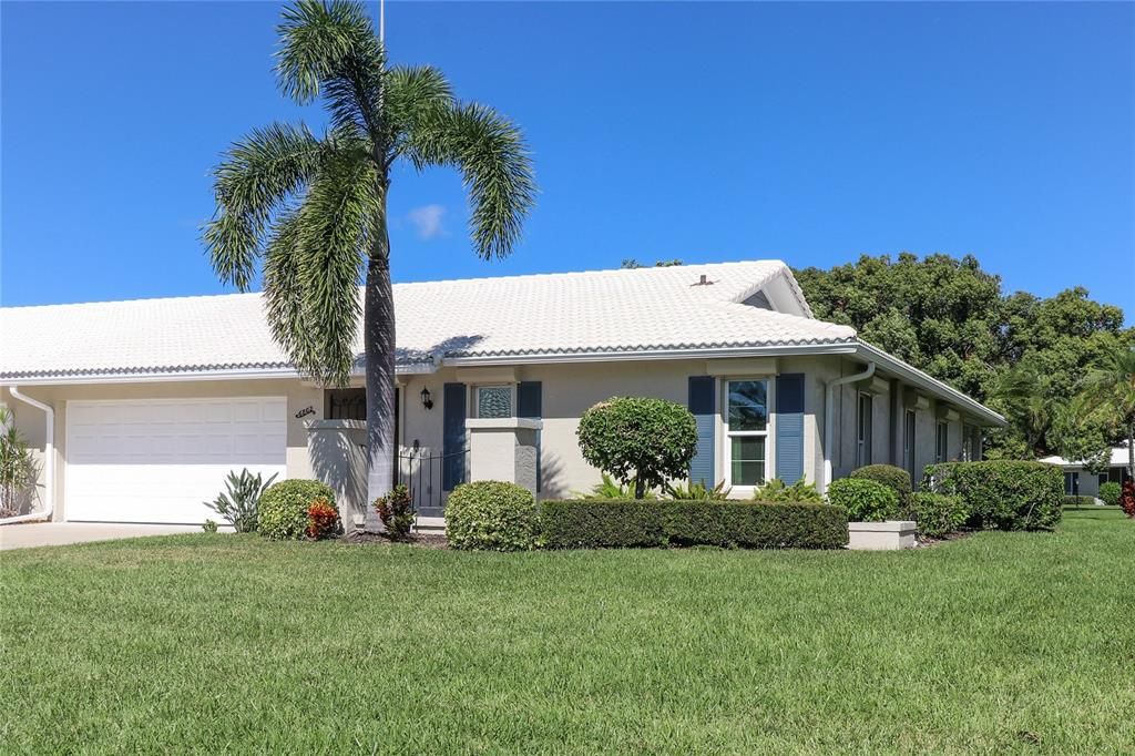 For Sale: $345,000 (2 beds, 2 baths, 1913 Square Feet)