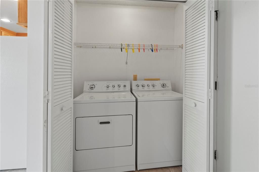 For Sale: $345,000 (2 beds, 2 baths, 1913 Square Feet)