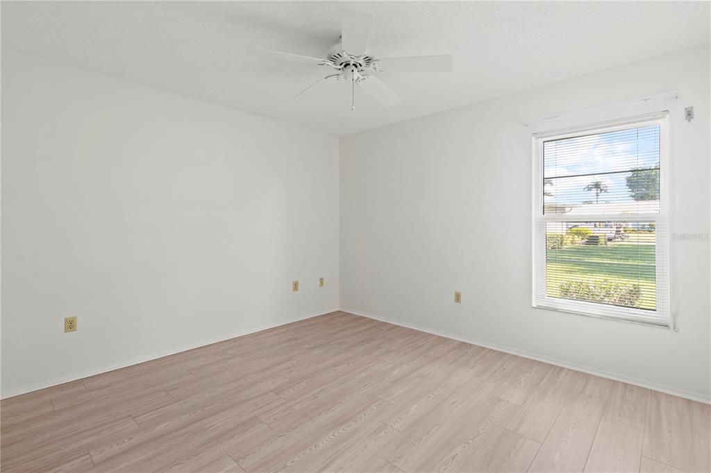 For Sale: $345,000 (2 beds, 2 baths, 1913 Square Feet)