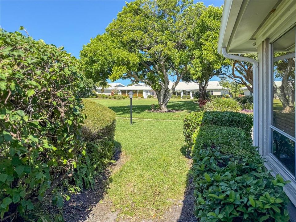 For Sale: $345,000 (2 beds, 2 baths, 1913 Square Feet)