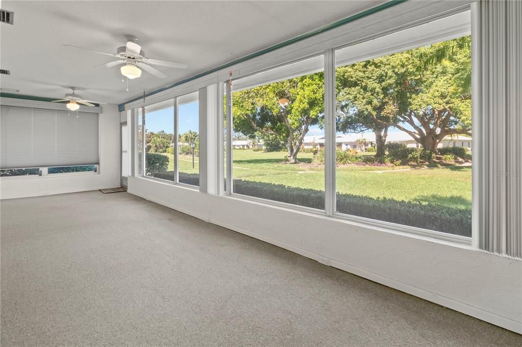 For Sale: $345,000 (2 beds, 2 baths, 1913 Square Feet)