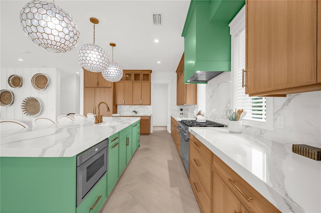 待售: $9,495,000 (9 贝兹, 9 浴室, 5493 平方英尺)