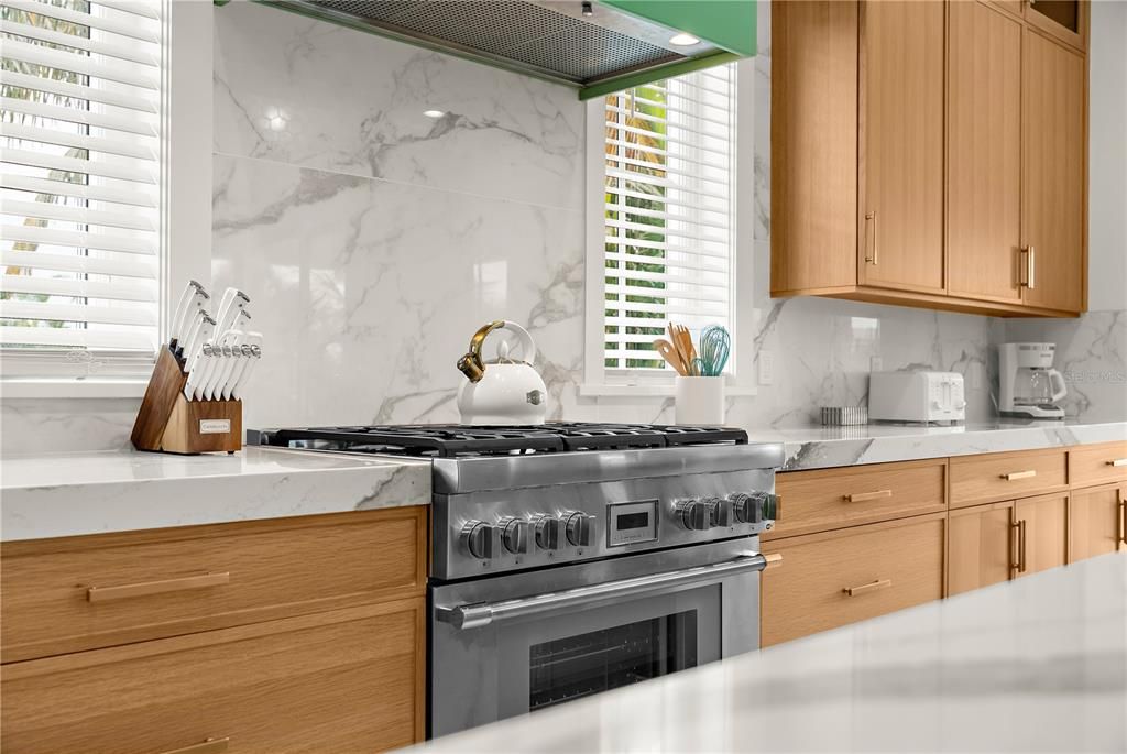 待售: $9,495,000 (9 贝兹, 9 浴室, 5493 平方英尺)