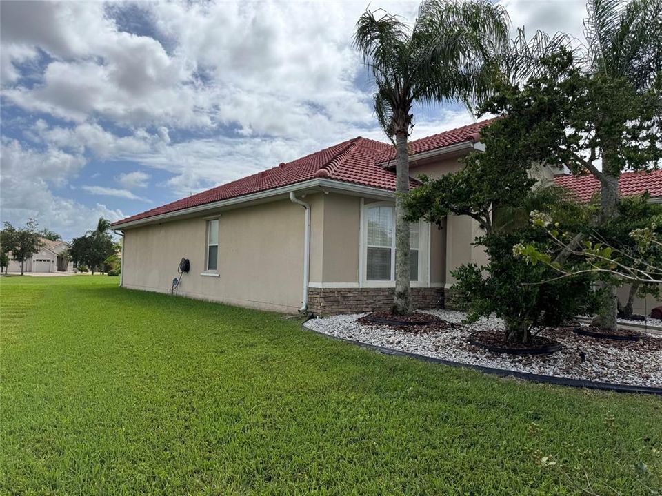 待售: $430,000 (3 贝兹, 2 浴室, 2530 平方英尺)