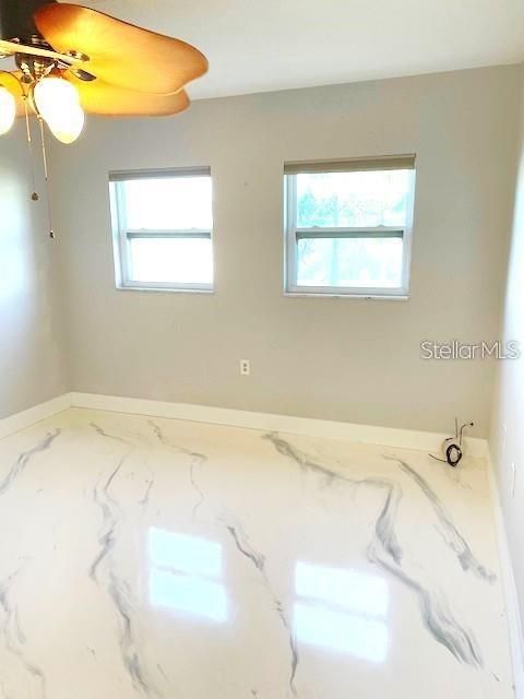 For Sale: $204,900 (2 beds, 2 baths, 920 Square Feet)