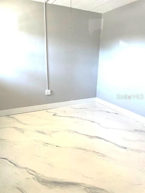 For Sale: $204,900 (2 beds, 2 baths, 920 Square Feet)