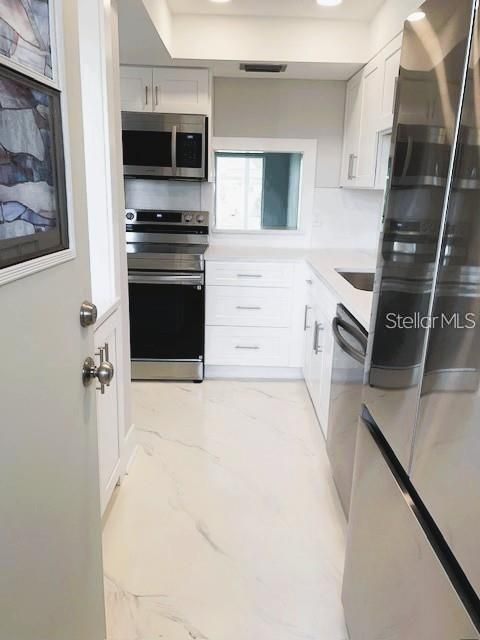 For Sale: $204,900 (2 beds, 2 baths, 920 Square Feet)