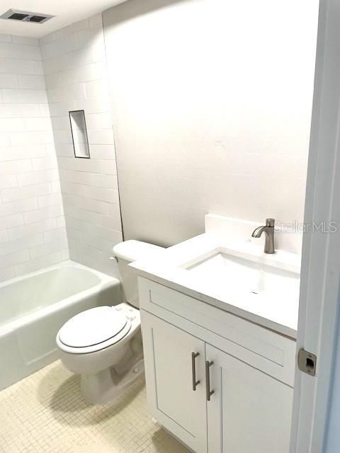 For Sale: $204,900 (2 beds, 2 baths, 920 Square Feet)