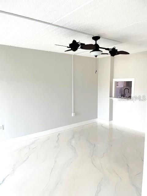 For Sale: $204,900 (2 beds, 2 baths, 920 Square Feet)