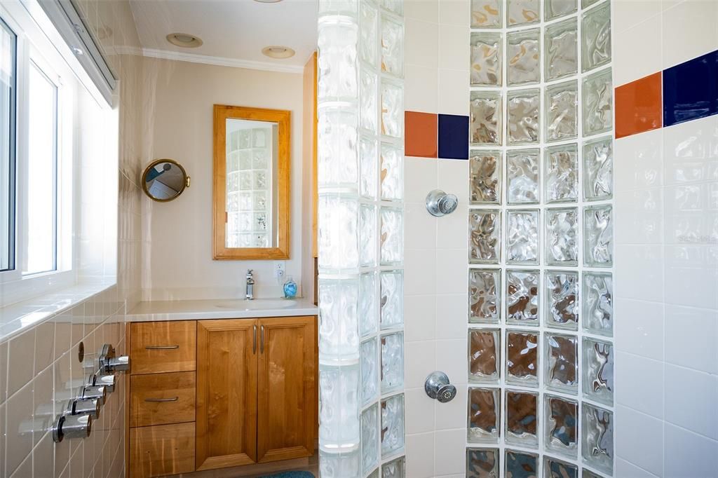 For Sale: $698,000 (3 beds, 3 baths, 1803 Square Feet)