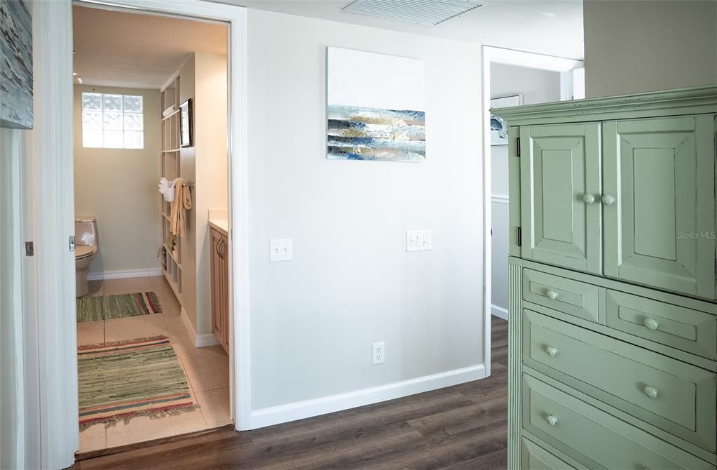 For Sale: $698,000 (3 beds, 3 baths, 1803 Square Feet)