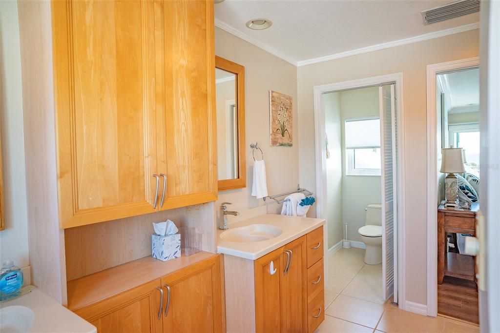 For Sale: $698,000 (3 beds, 3 baths, 1803 Square Feet)