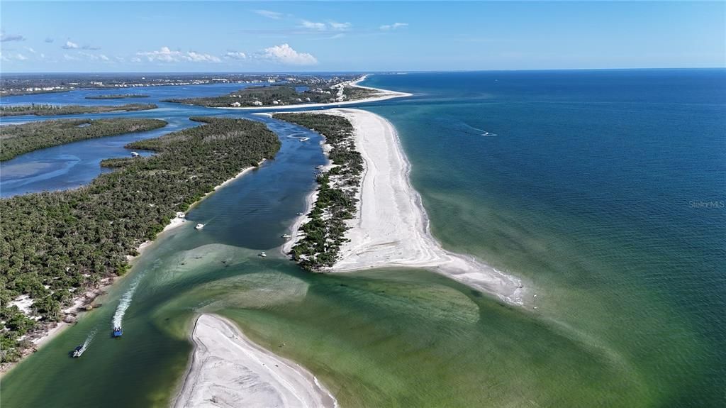 For Sale: $698,000 (3 beds, 3 baths, 1803 Square Feet)