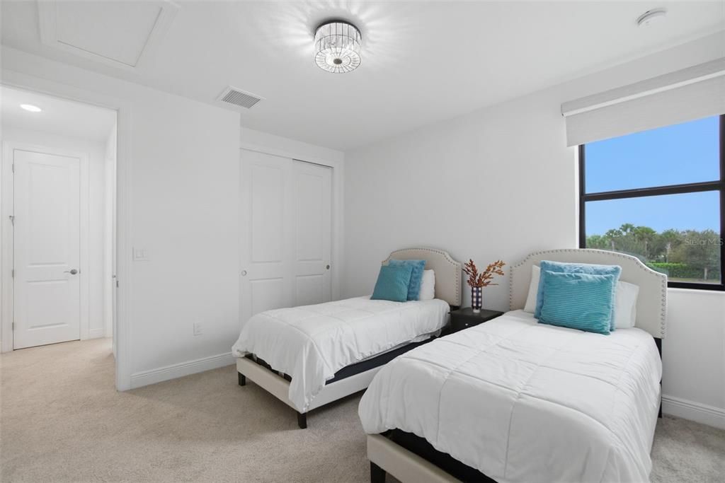 For Sale: $1,145,000 (4 beds, 4 baths, 3330 Square Feet)