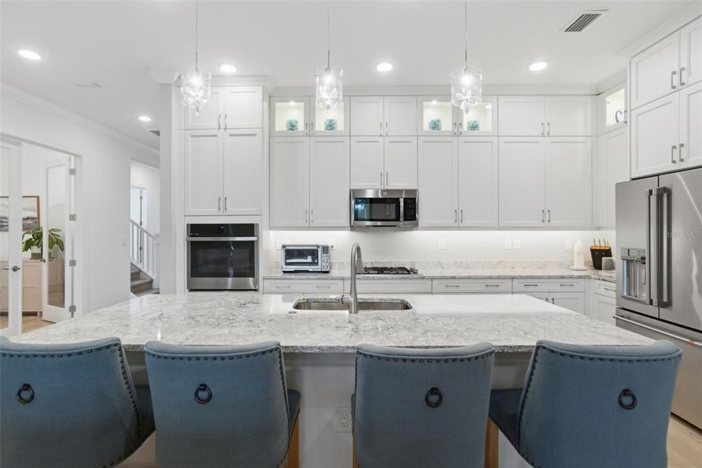 For Sale: $1,145,000 (4 beds, 4 baths, 3330 Square Feet)