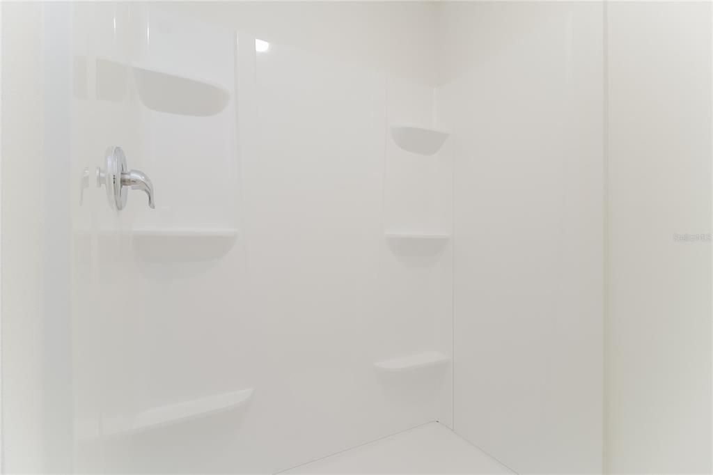 For Rent: $1,985 (3 beds, 2 baths, 1680 Square Feet)