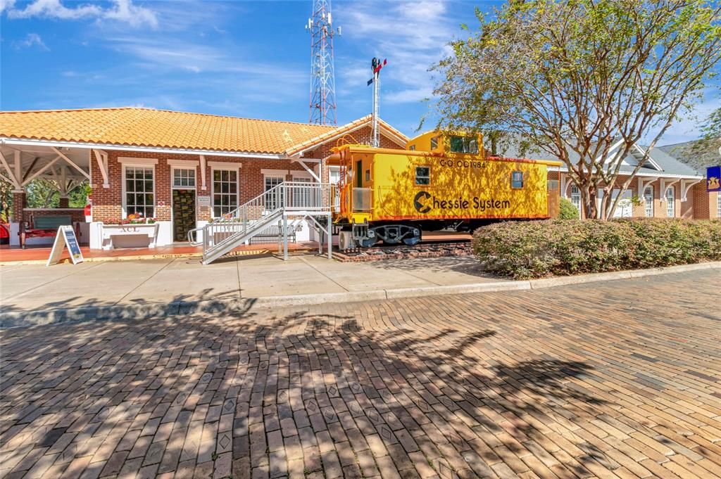 合同活跃: $579,900 (3 贝兹, 2 浴室, 1910 平方英尺)