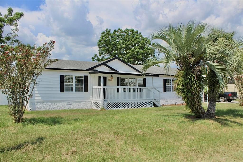 For Sale: $209,500 (3 beds, 2 baths, 1664 Square Feet)