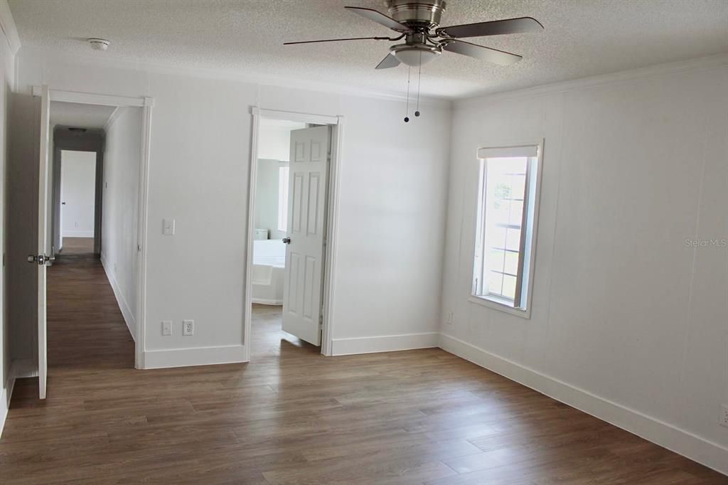 For Sale: $209,500 (3 beds, 2 baths, 1664 Square Feet)