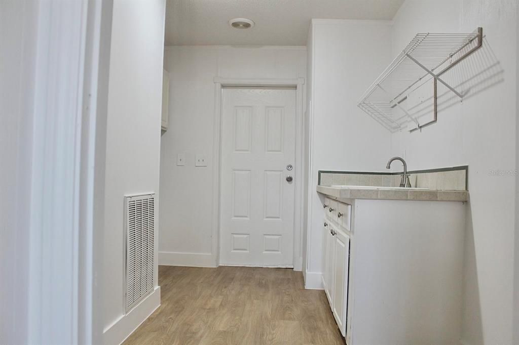 For Sale: $209,500 (3 beds, 2 baths, 1664 Square Feet)