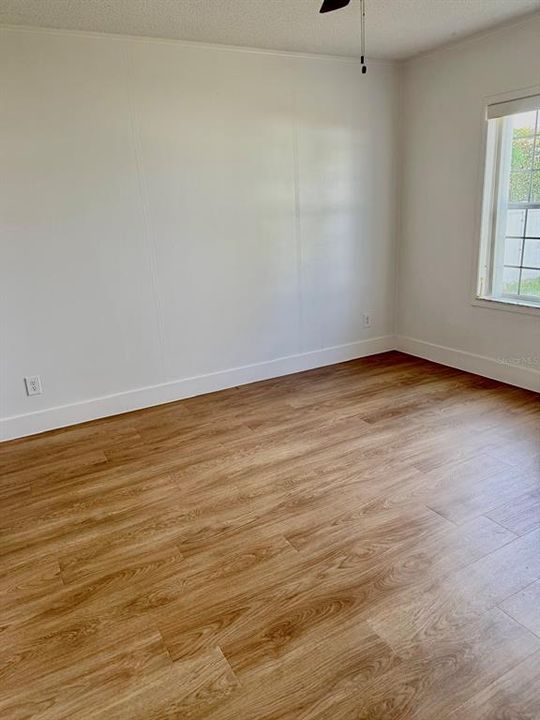 For Sale: $209,500 (3 beds, 2 baths, 1664 Square Feet)