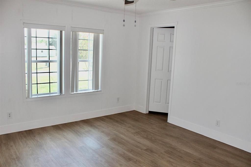 For Sale: $209,500 (3 beds, 2 baths, 1664 Square Feet)