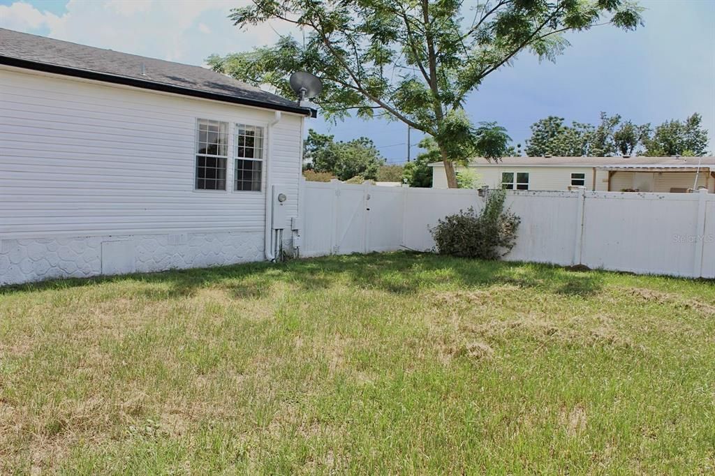 For Sale: $209,500 (3 beds, 2 baths, 1664 Square Feet)