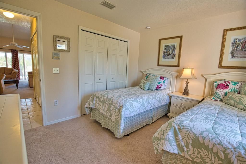 出租: $4,200 (2 贝兹, 2 浴室, 1350 平方英尺)