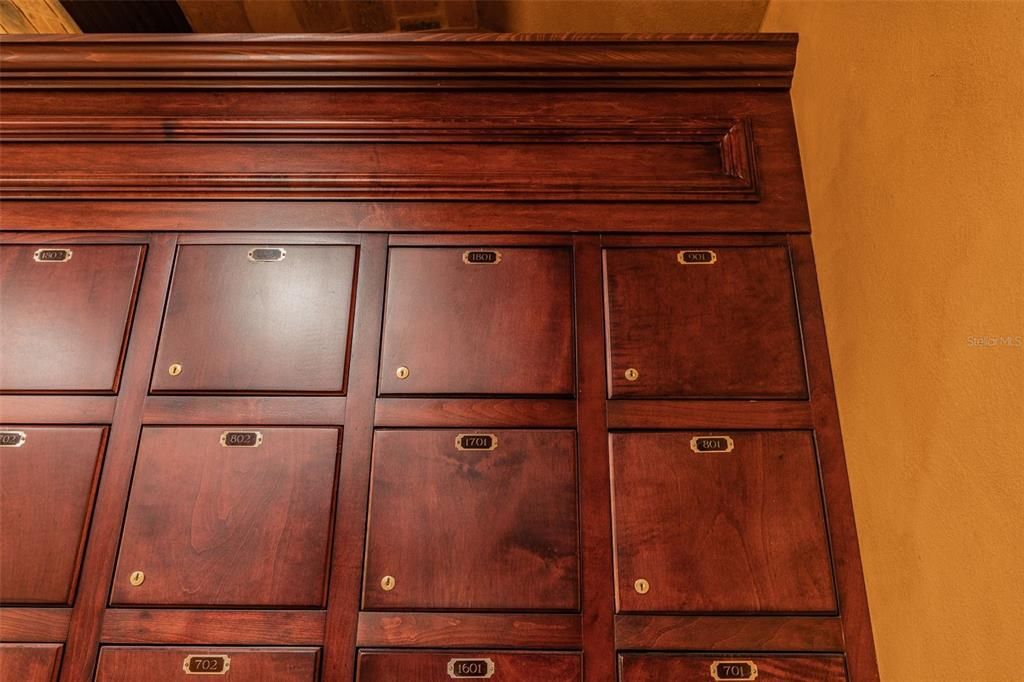 合同活跃: $2,750,000 (3 贝兹, 3 浴室, 3316 平方英尺)