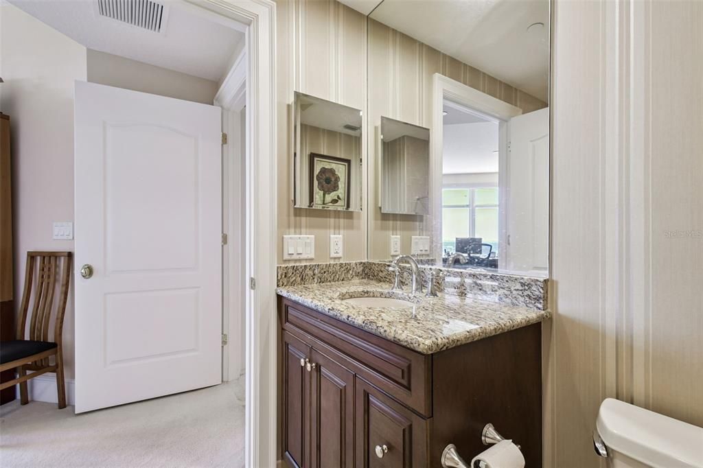 合同活跃: $2,750,000 (3 贝兹, 3 浴室, 3316 平方英尺)