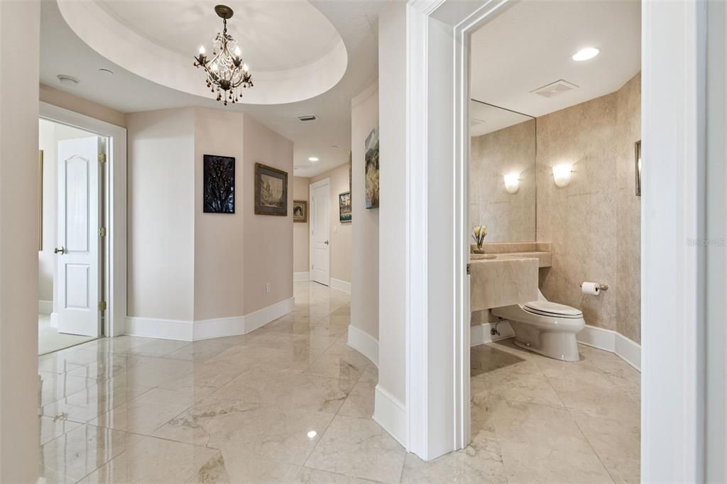 合同活跃: $2,750,000 (3 贝兹, 3 浴室, 3316 平方英尺)