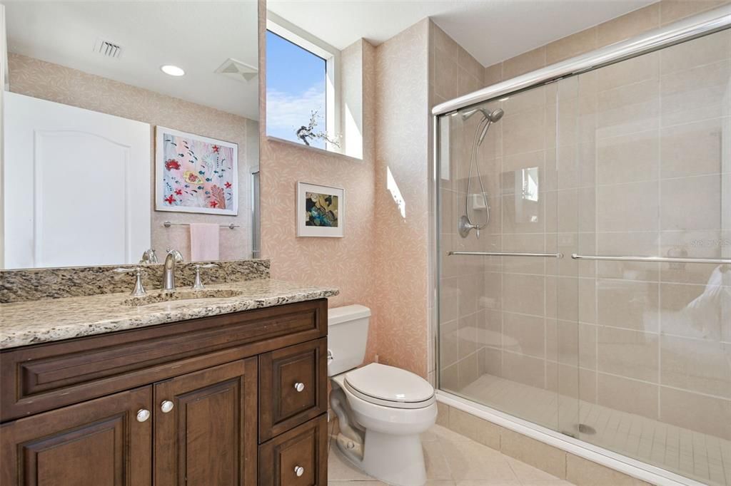 合同活跃: $2,750,000 (3 贝兹, 3 浴室, 3316 平方英尺)